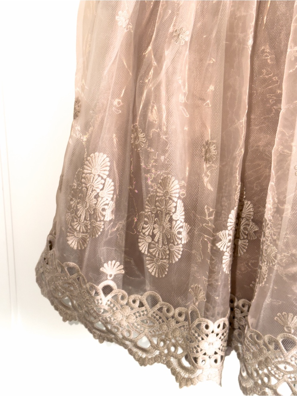 NWT! bebe Embroidered Circle Skirt Rose Gold Sheer Embroidered Tulle Sz 6 - Picture 4 of 13